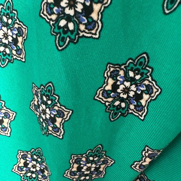 Chico's Women's Green Paisley Blouse Top Chiffon Trim Size 3/XL - Picture 6 of 7